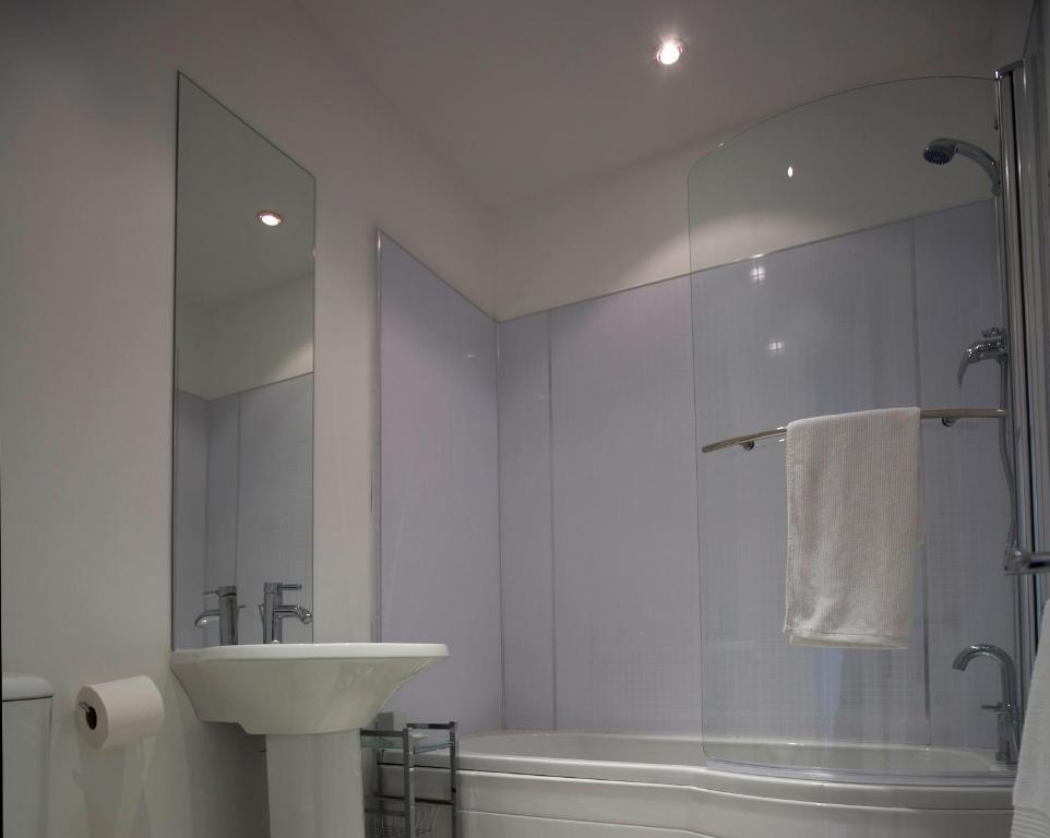 Aberdeen Serviced Apartments - The Lodge Extérieur photo